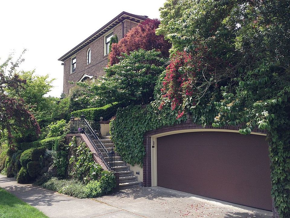 625 sq ft garage under patio