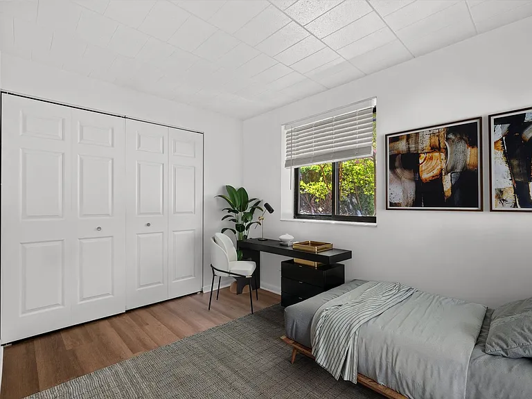 Edgewood Court Apartments — Photo 33