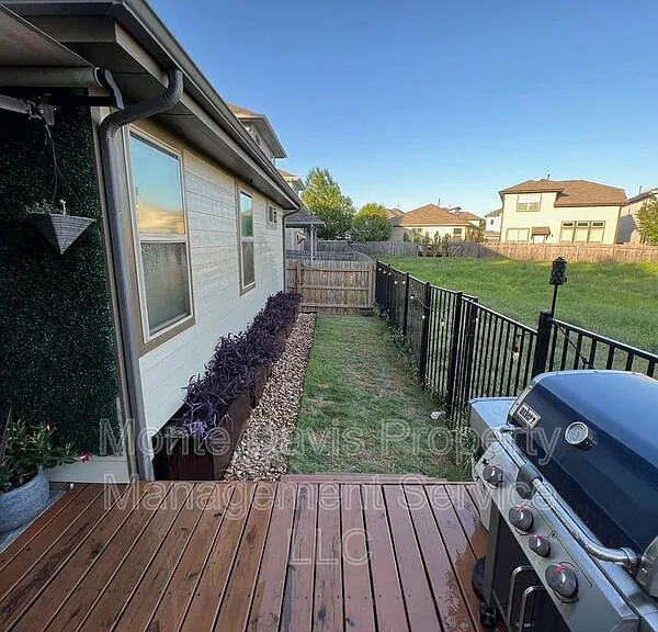 9605 Tanager Way — Photo 21