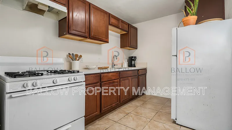2 bed, 1.0 bath, 740 sqft, $2,025 — Photo 4