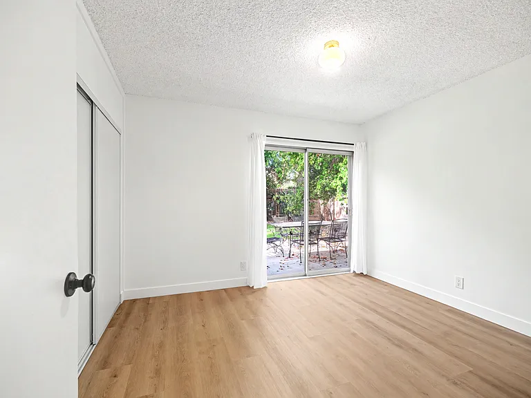 4413 Canoga Dr — Photo 18
