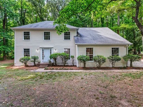165 N Fayette Dr, Fayetteville, GA 30214