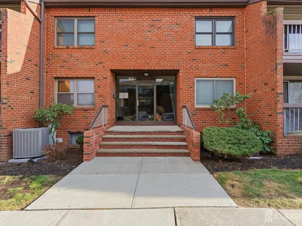 92 Beverly Hill Ter #F, Woodbridge, NJ 07095