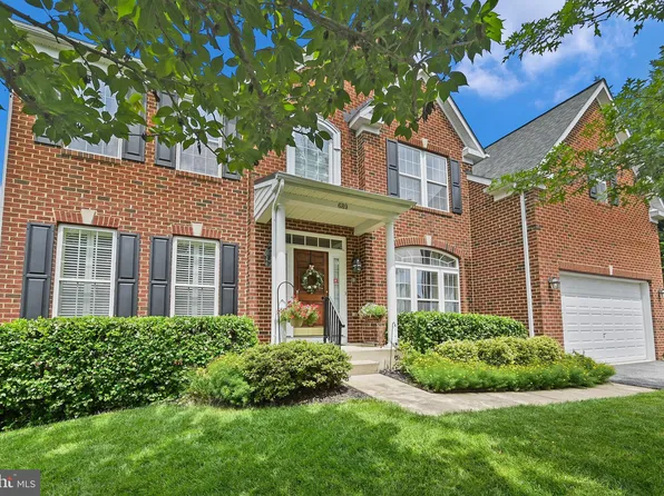 689 Spring Meadow Dr, Westminster, MD 21158