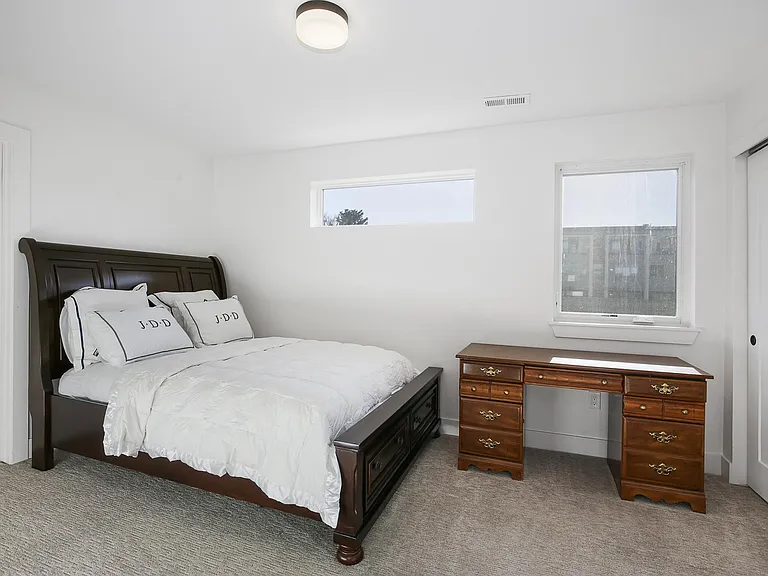 2134 S Josephine St — Photo 10