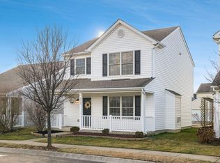 2553 Silver Fir Ln, Grove City, OH 43123