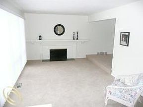 4th image of 7127 Brookridge Dr