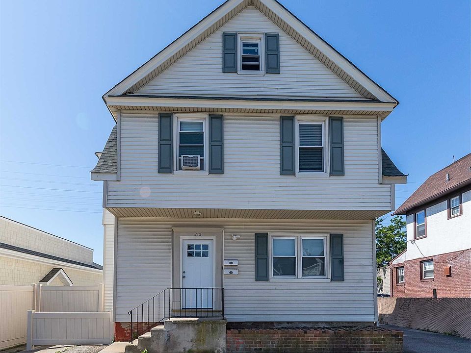212 Maple Ave Rockville Centre, NY Zillow
