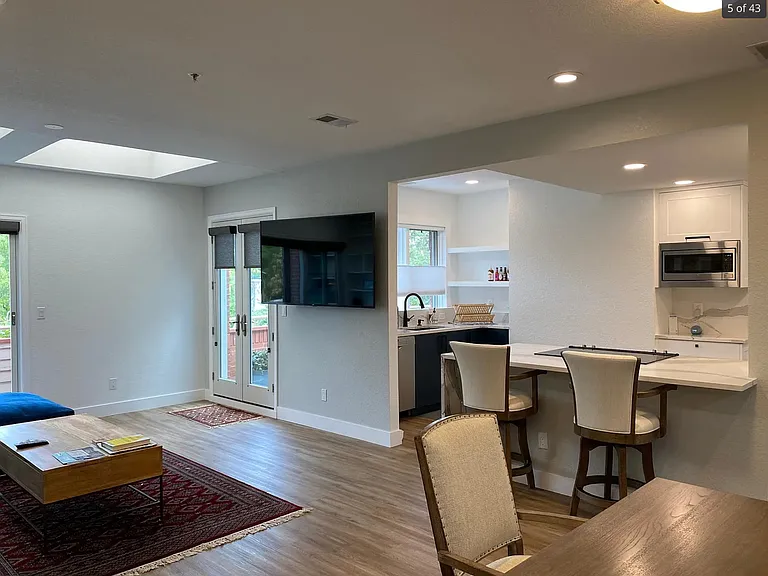 624 Pearl St #401 — Photo 2