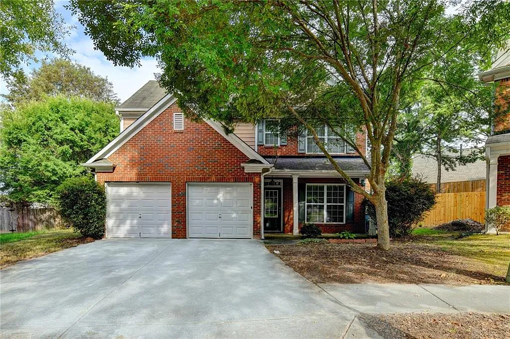 4 bed, 2.5 bath, 1992 sqft, $2,050 — Photo 1