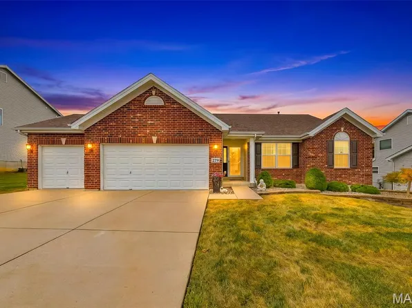 279 Sonnet Cir, Wentzville, MO 63385