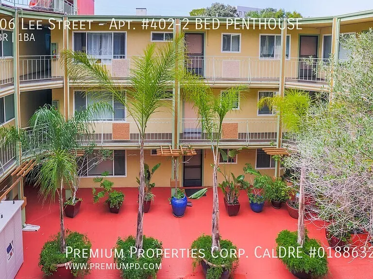 Bel Aire Apartments — Photo 10