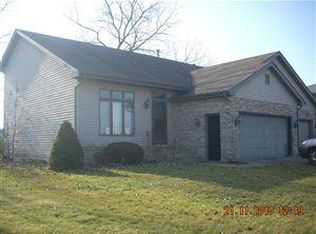 1941 W Ash St, Griffith, IN 46319