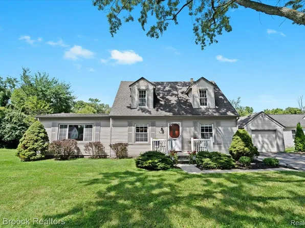 29220 Grove St, Livonia, MI 48154