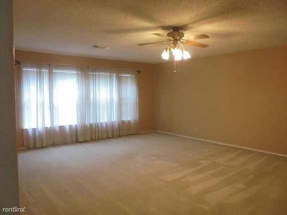 3rd image of 16238 Walnut Creek Dr