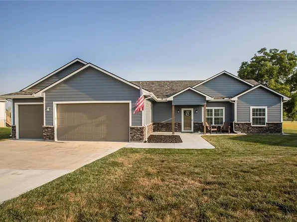 74 Casper St, Garden City, MO 64747