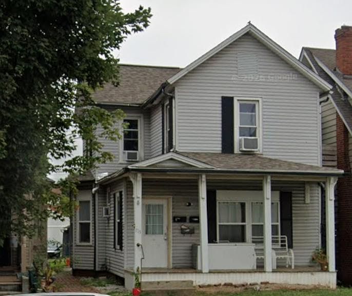 1st image of 715 E Main St #3