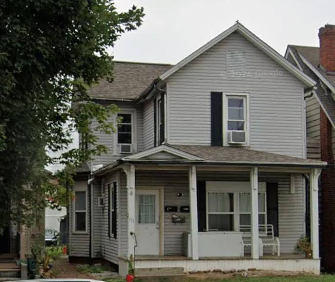 715 E Main St #3
