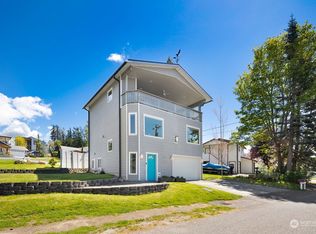 19231 Soundview Dr NW, Stanwood, WA
