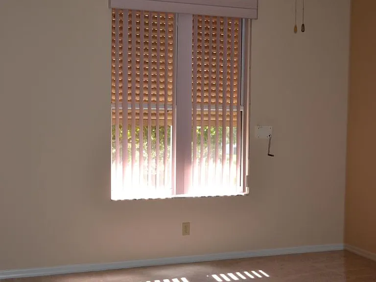318 W Hillmoor Ln — Photo 21