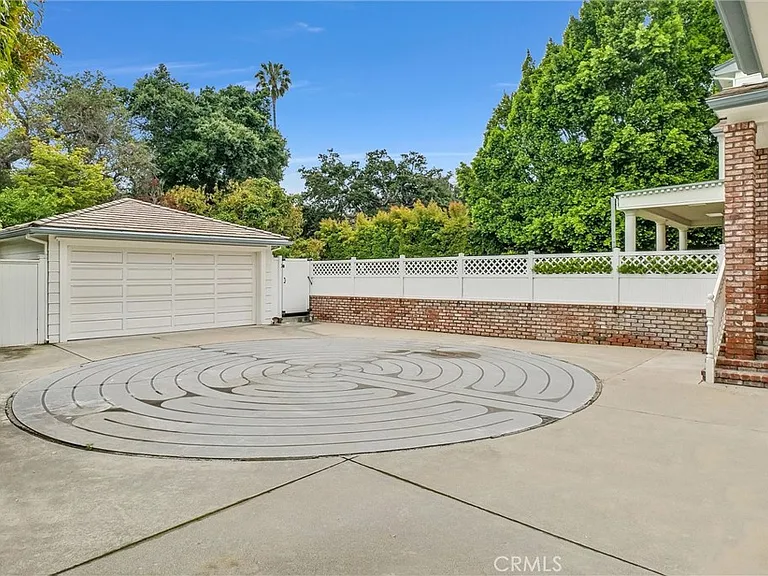 1145 Rancho Rd — Photo 56