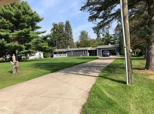 46532 Lakeview Dr, Decatur, MI 49045