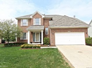2092 Cattail Cir, Rochester Hills, MI 48309