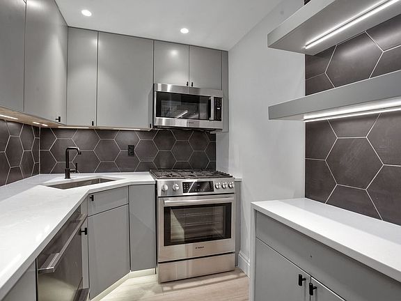 2nd image of 77 Livingston St #11C