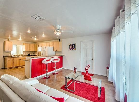 3rd image of 512 Coolidge Ave