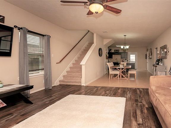 3rd image of 2117 Garnet Ct
