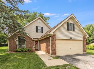 780 Bloomfield Ln, Aurora, IL 60504