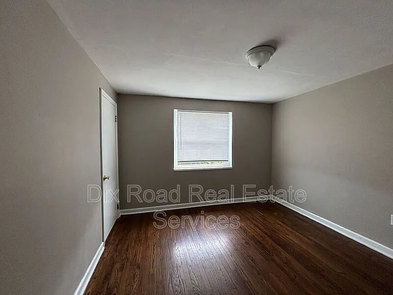 237A Ryburn Ave #A — Photo 12