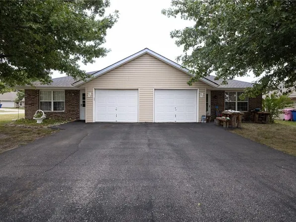 217-19 Aaron Ln, Grain Valley, MO 64029