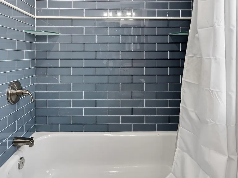 2543 Nicholas St — Photo 29