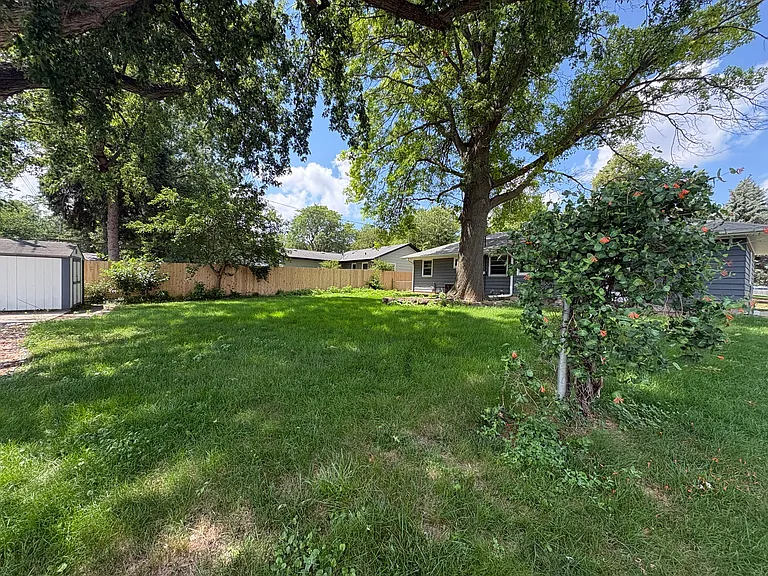 1400 S Riverdale Rd — Photo 23