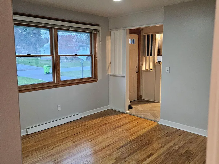 Dining room - view toward front door/kitchen