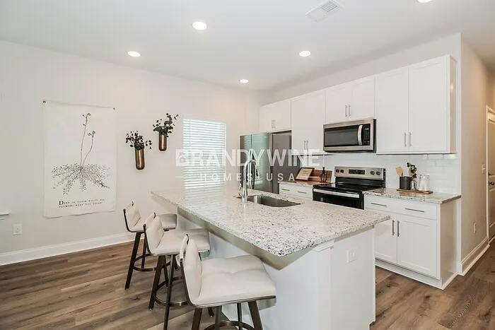 1076 Wildflower Dr — Photo 5