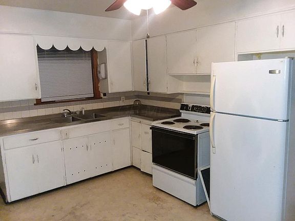 3rd image of 1597 Oakland Park Ave