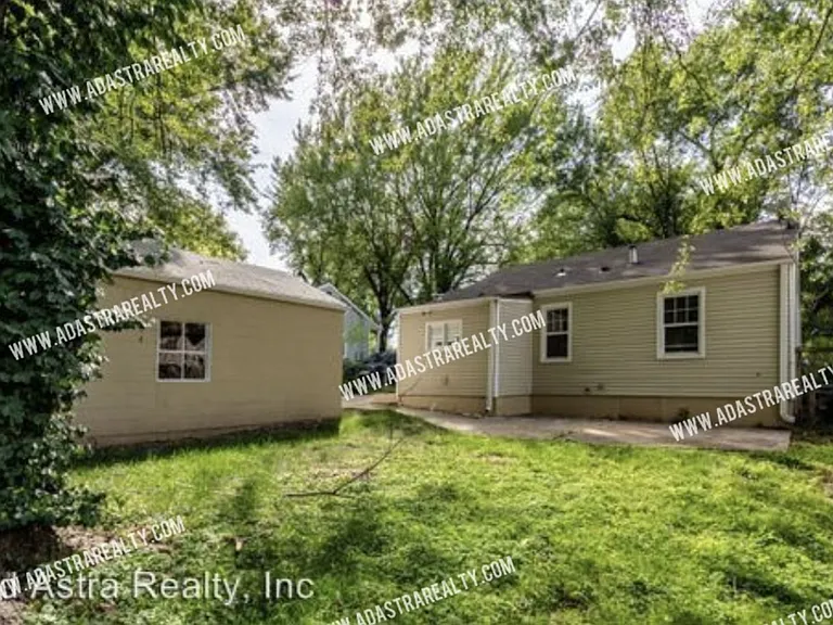 821 N Crysler Ave — Photo 20