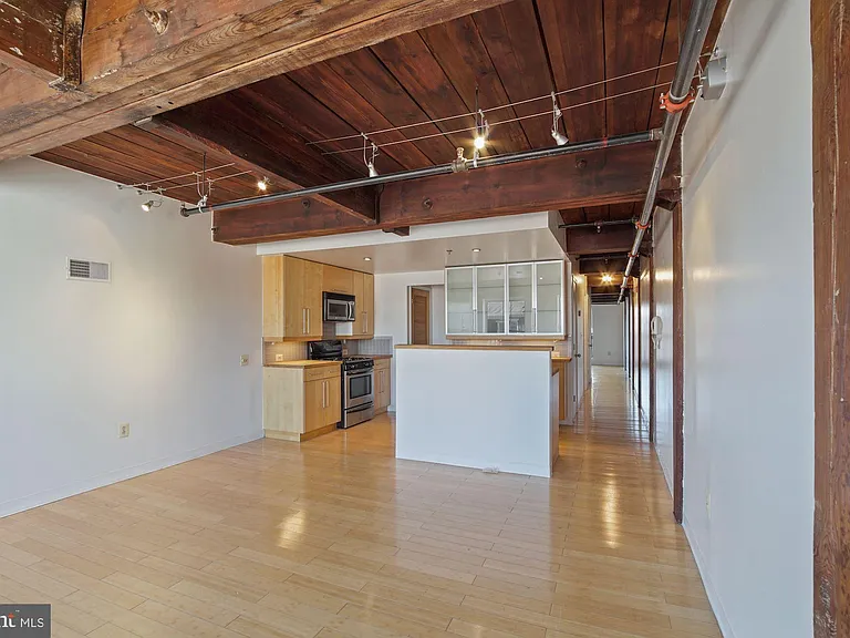 1210 N Palethorp St #203 — Photo 5