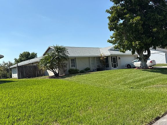3rd image of 11679 Claremont Dr