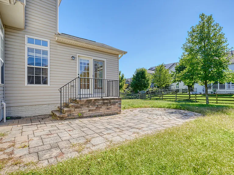 42245 Sweet Ct — Photo 45