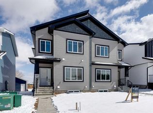 1917 W McCaskill Dr, Crossfield, AB T0M0S0
