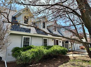 917 E Capitol Dr, Appleton, WI 54911