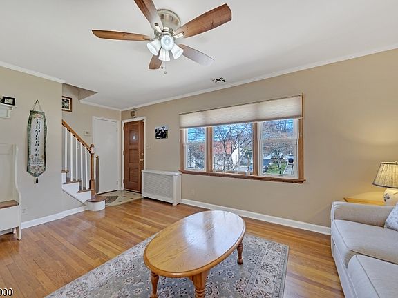 2nd image of 58 Phyllis Rd