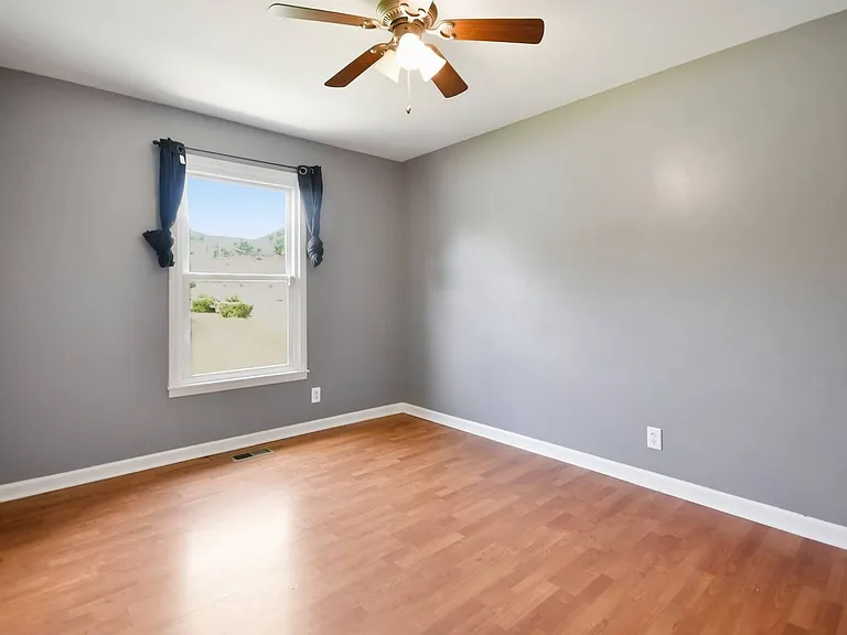 1500 Sunshine Dr — Photo 13