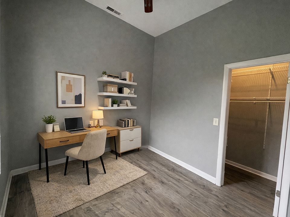 Office / Den / Bedroom 3