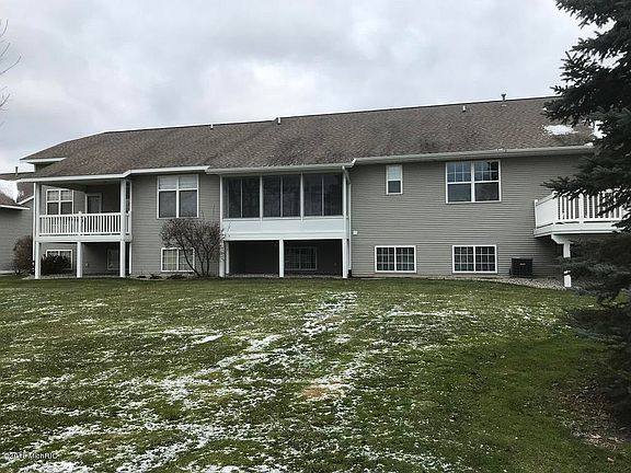 3rd image of 4736 Brentwood Ct