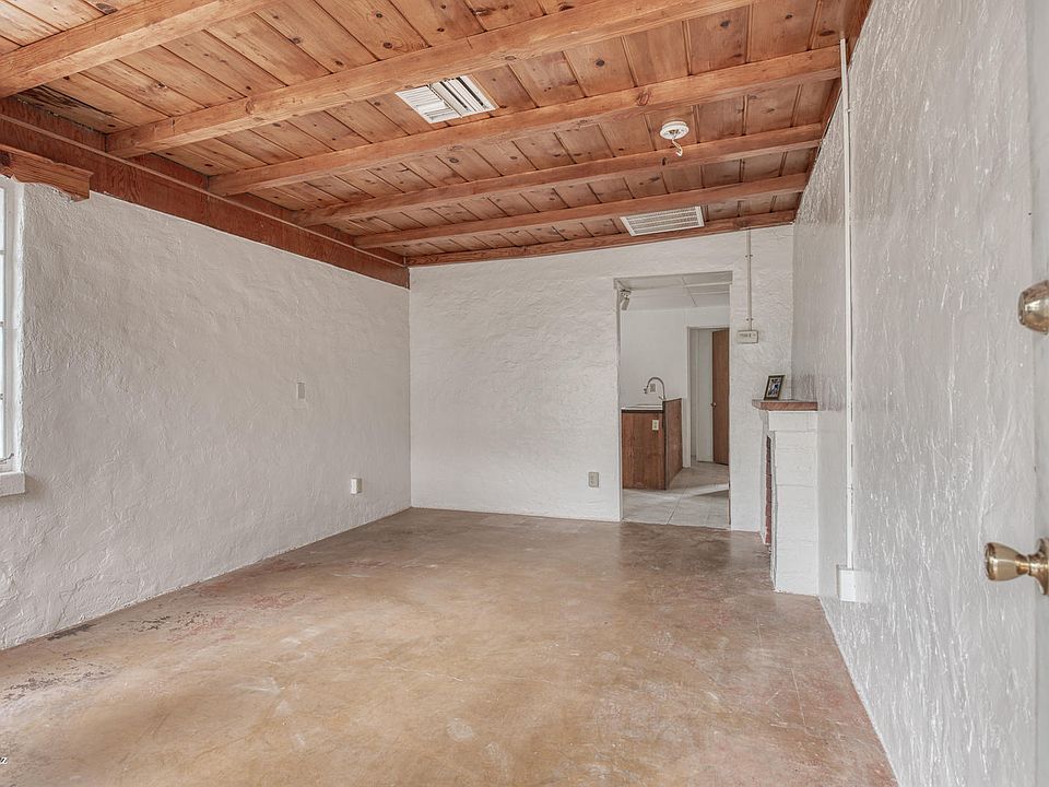 1st image of 3721 N Estrella Ave