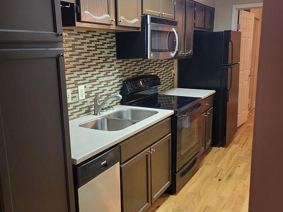 3rd image of 216 W Genesee St #4C